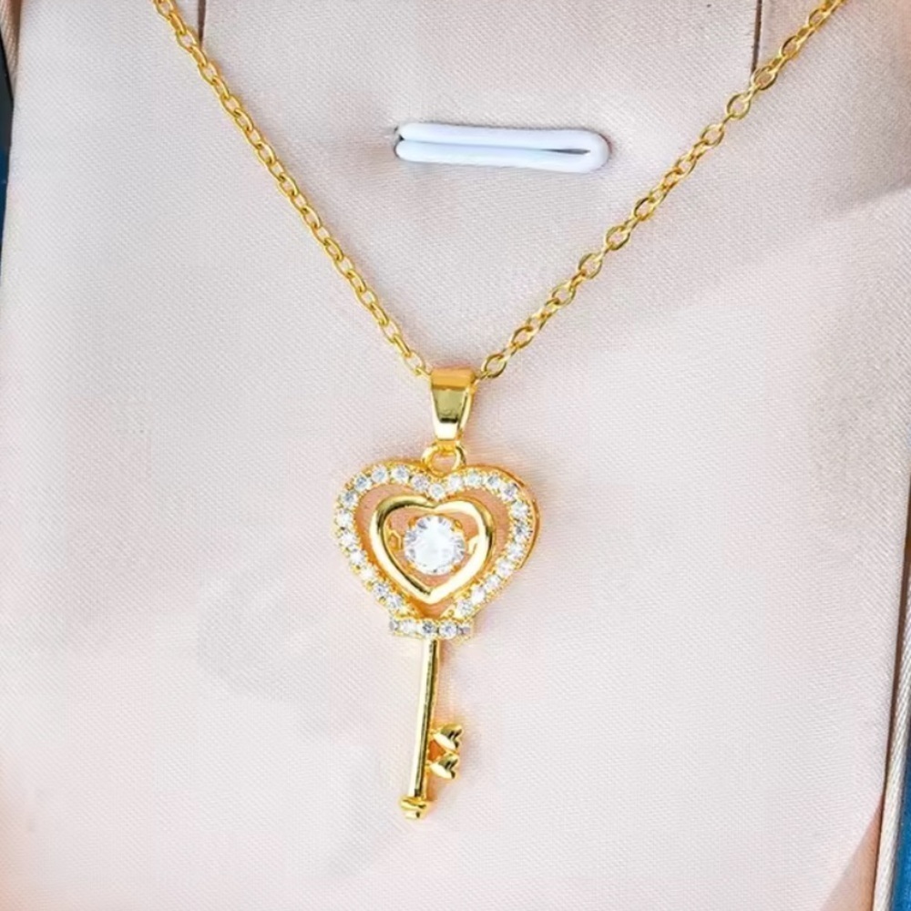18K Gold Heart Key Diamond In Motion Minimalist Pendant Necklace No Fade